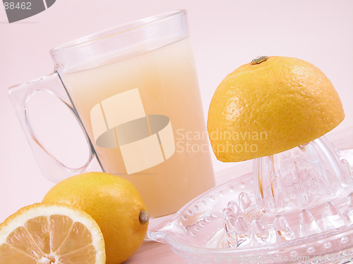 Image of lemons squeezer