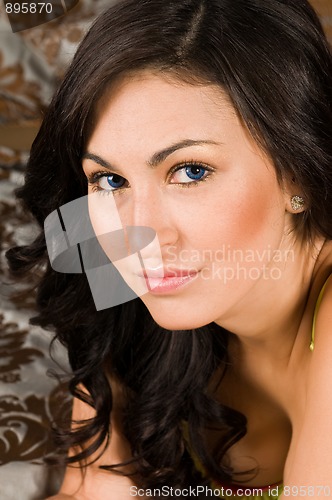 Image of Brunette