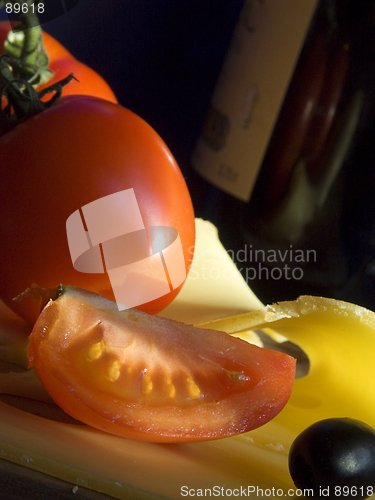 Image of Tomatoes, olive and cheese