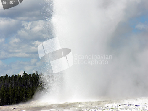 Image of Old Faithful, Yellowstone National Park