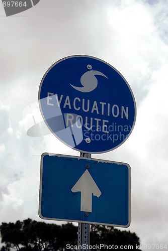 Image of looking up at Evacuation Route Sign in Florida