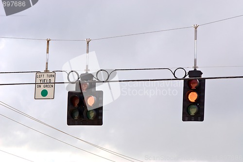 Image of trafic stoplight series yellow yield