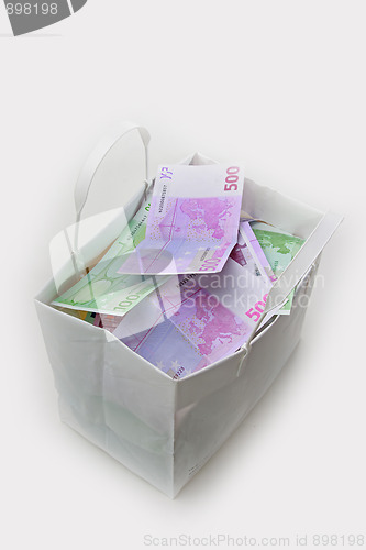 Image of The gift bag is filled with money