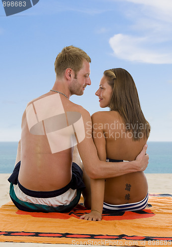 Image of couple at the beach