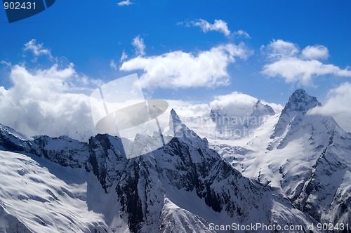 Image of Mountains in cloud