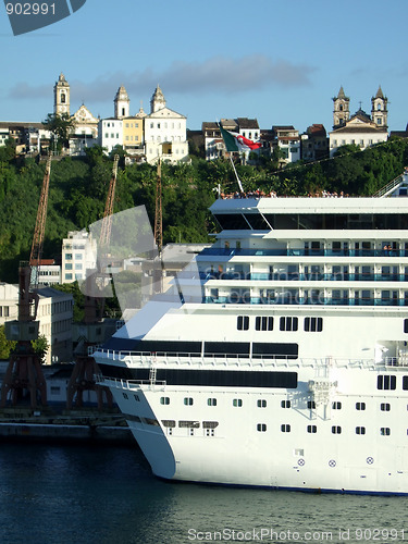 Image of Passenger Cruise ship and Salvador city houses