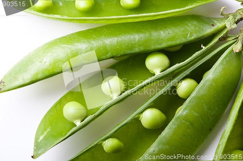 Image of Peas isolated on White