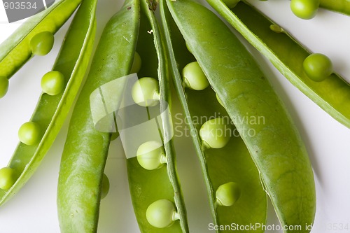 Image of Peas isolated on White