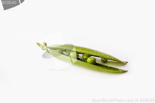 Image of Peas isolated on White