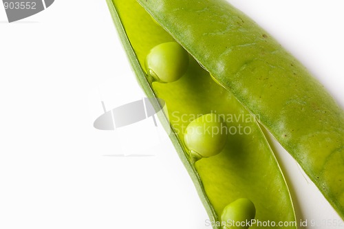 Image of Peas isolated on White