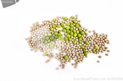 Image of Peas isolated on White