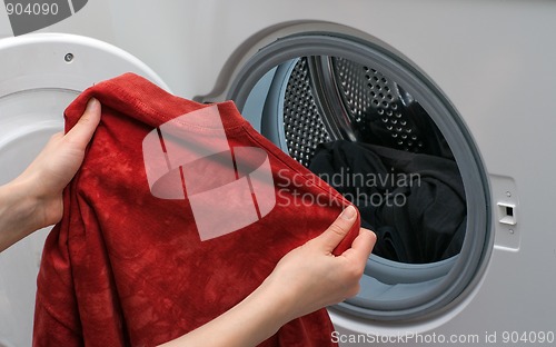 Image of Loading clothes