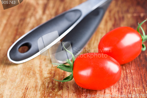 Image of two fresh tomatoes