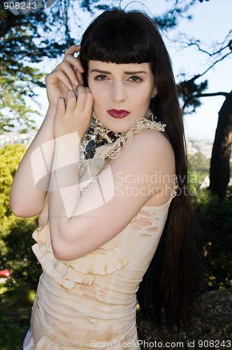Image of Brunette