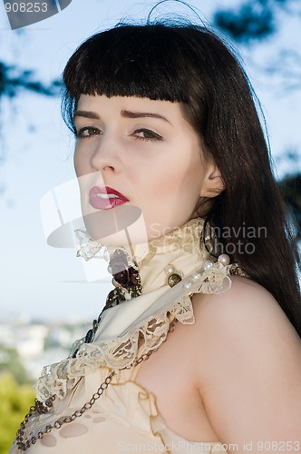 Image of Brunette