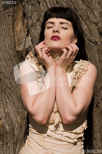 Image of Brunette