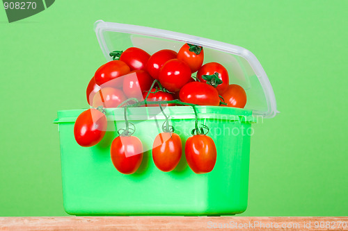 Image of container with fresh tomatoes