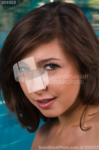 Image of Brunette