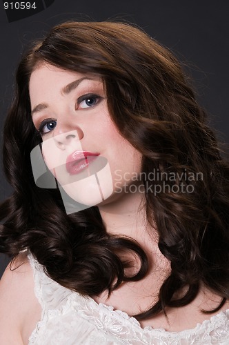 Image of Brunette