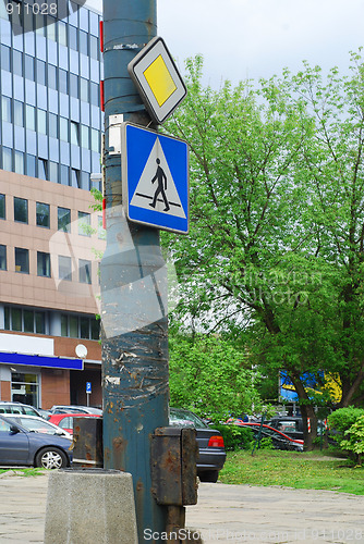 Image of pedestrian sign