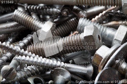 Image of metal screws of different kind