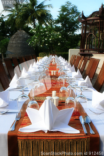 Image of Table setting.