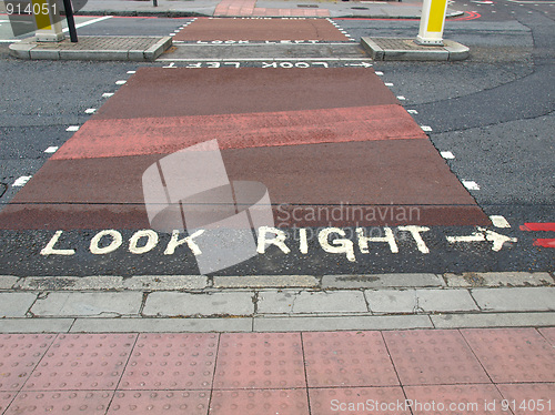 Image of Look Right sign