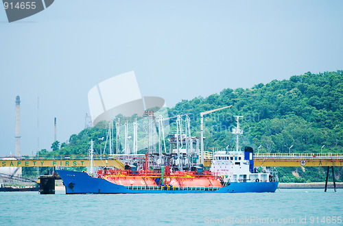 Image of LPG-tanker at loading terminal