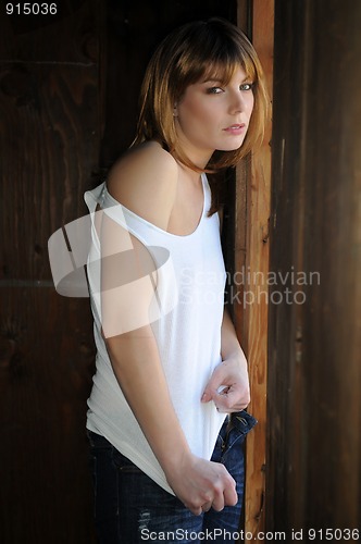 Image of Brunette