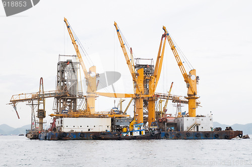 Image of Floating industrial harbour