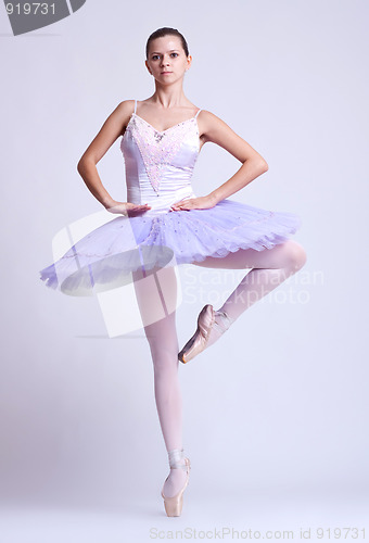 Image of ballerina in position