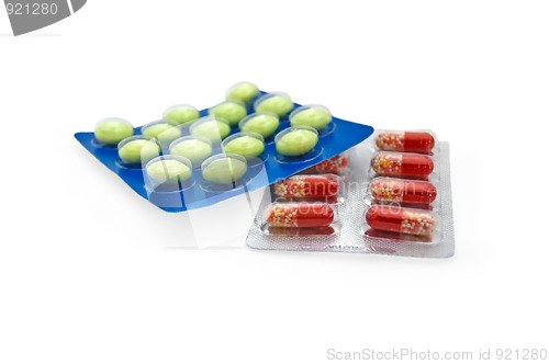 Image of tablets and capsules_3