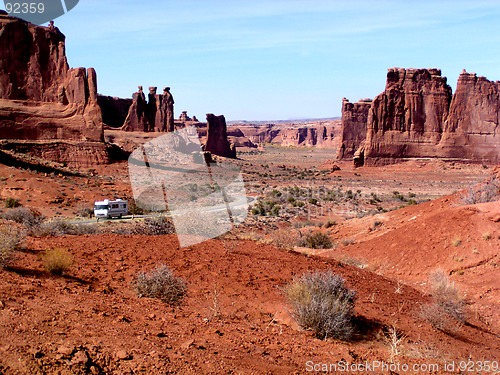 Image of the three gossips, Arches park