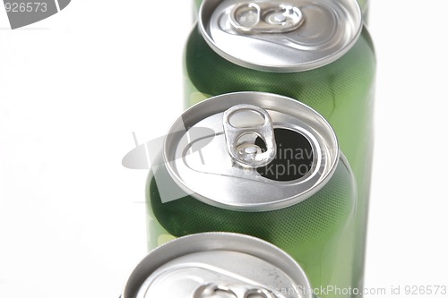 Image of aluminum cans