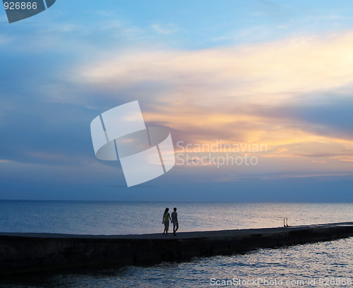 Image of Lovers, sea and sunset