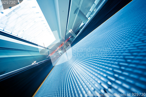 Image of escalator  