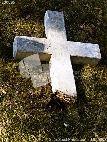 Image of graveyard cross