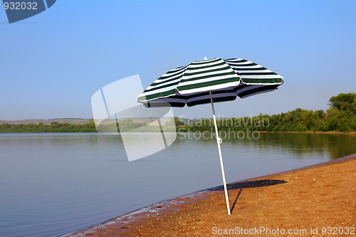 Image of sun umbrella on beach