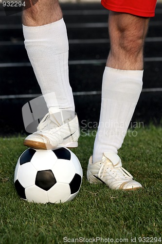 Image of Legs with ball