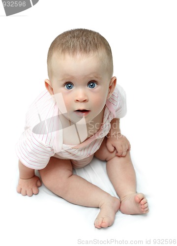 Image of sitting baby looking up stare