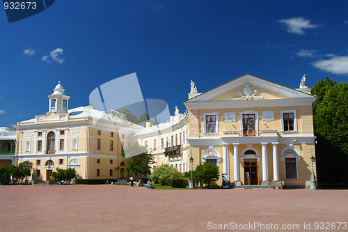 Image of Grand palace in Pavlovsk park