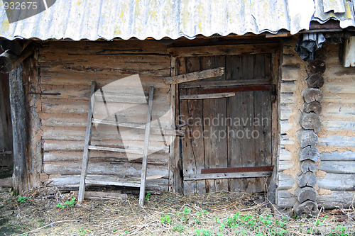 Image of old abandoned wooden shed