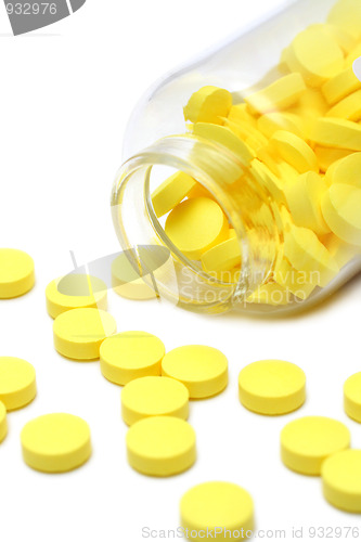 Image of yellow pills