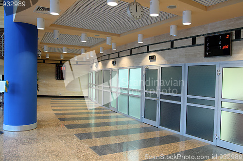 Image of waiting hall with doors in offices