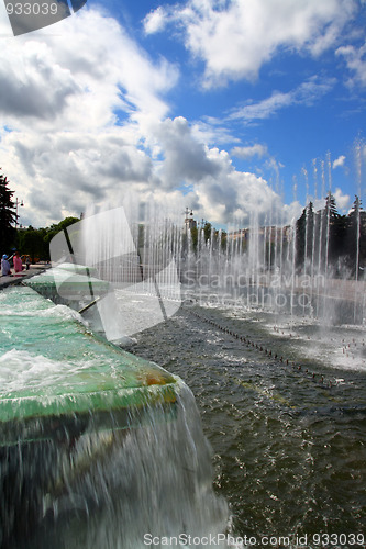 Image of beautiful fountain under sky