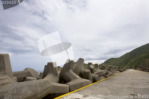 Image of path next to breakwater