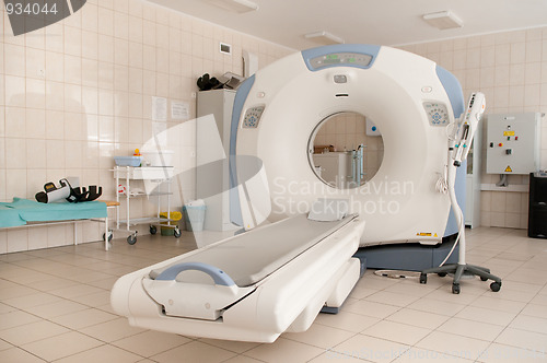 Image of CAT Scan Machine 