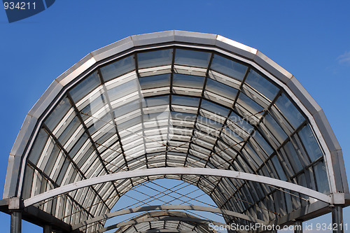 Image of arc steel and glass roof