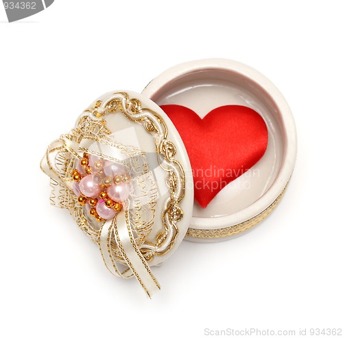 Image of red heart in open box