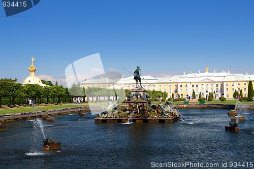 Image of Neptune fountain in petergof